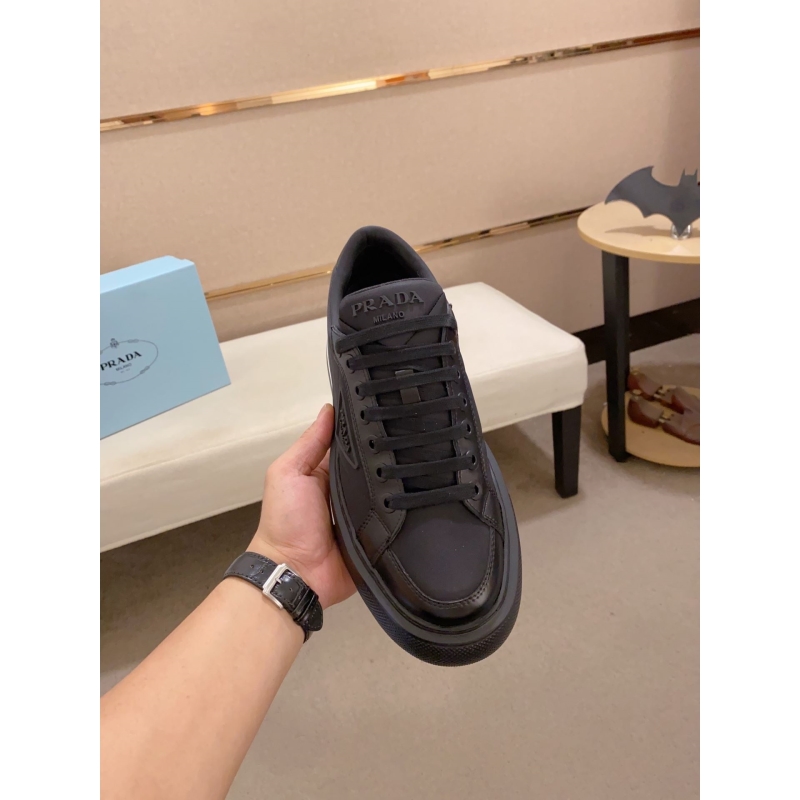 Pra*a casual shoes